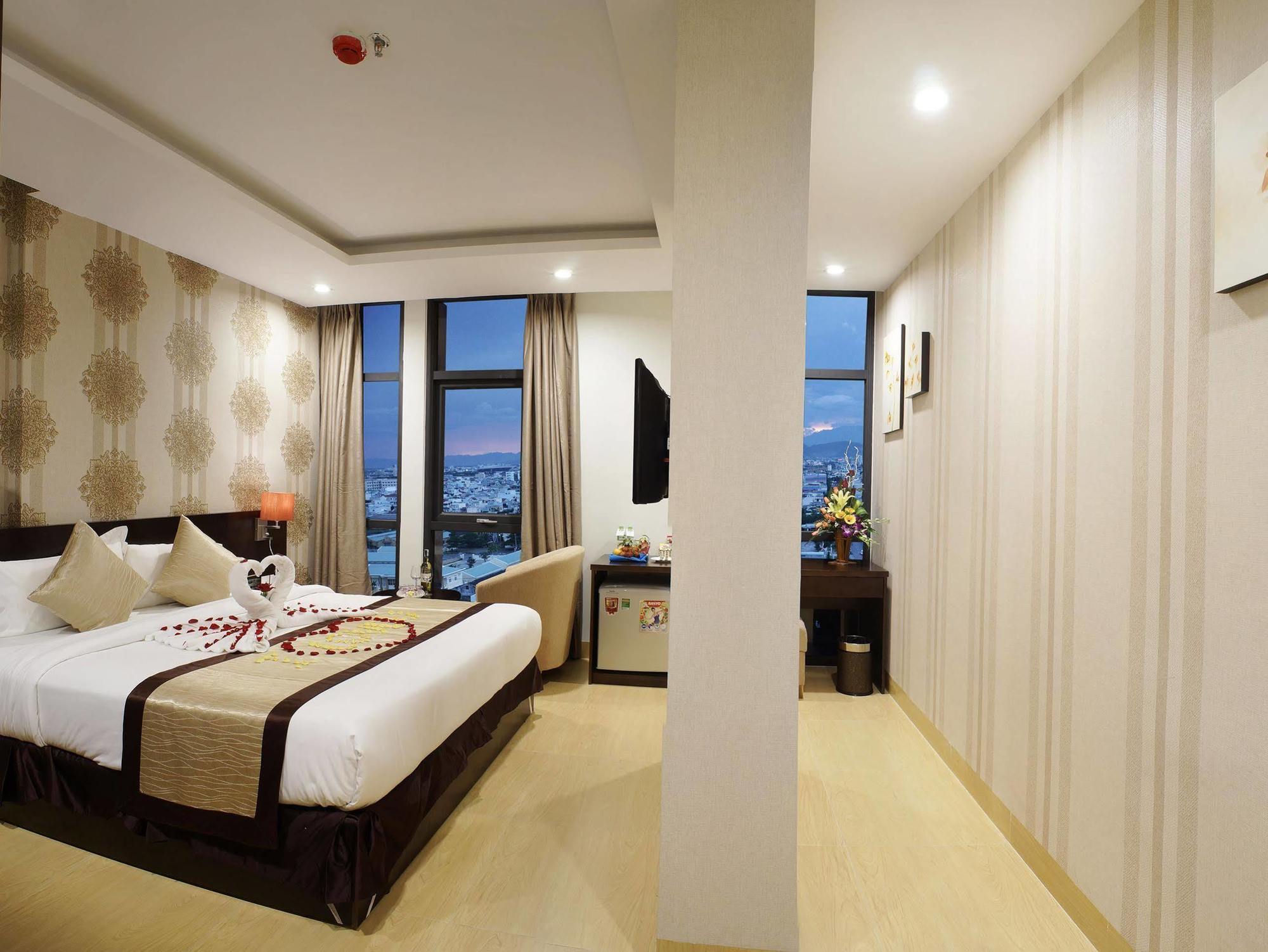 Bac Cuong Hotel Da Nang Exterior foto