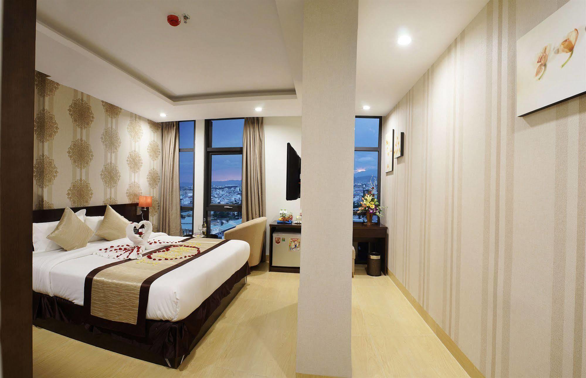 Bac Cuong Hotel Da Nang Exterior foto